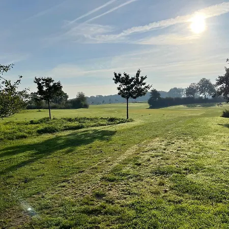 Am Apfelbaum - Romantische Remise Direkt Am Golfplatz Und Der Schlei *